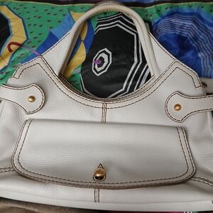 Authentic Tods leather hobo shoulder bag. 